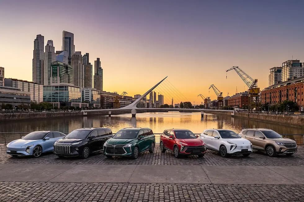 Expo Auto Chino 2026 con vehículos de marcas chinas en Buenos Aires